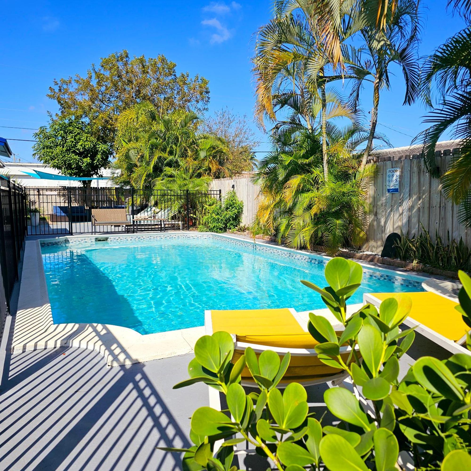 Equipped House W Pool & Patios, Near The Beaches, Prime Location- Ideal For Small Families, Coastal Haven Форт-Лодердейл Екстер'єр фото