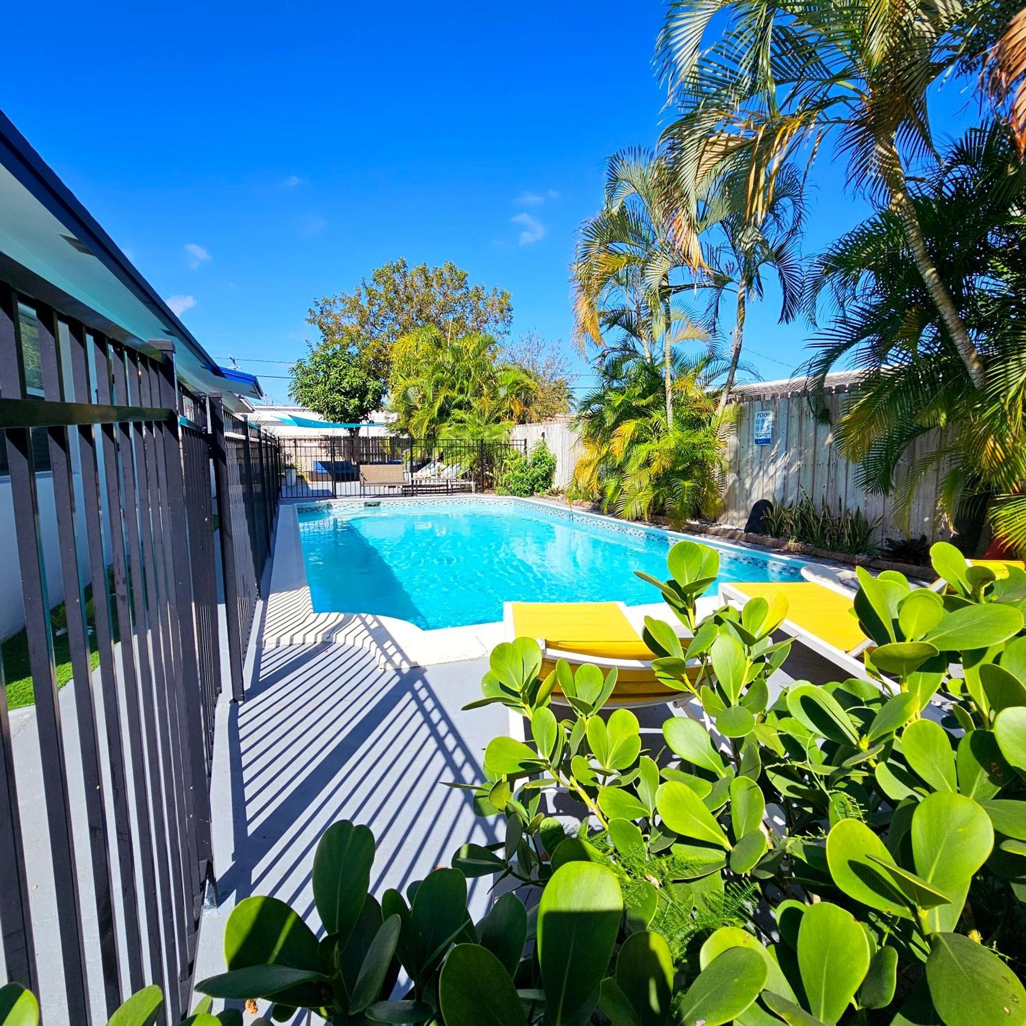 Equipped House W Pool & Patios, Near The Beaches, Prime Location- Ideal For Small Families, Coastal Haven Форт-Лодердейл Екстер'єр фото